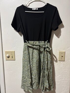 Madewell Black & Green Floral Midi Dress with Waist Tie